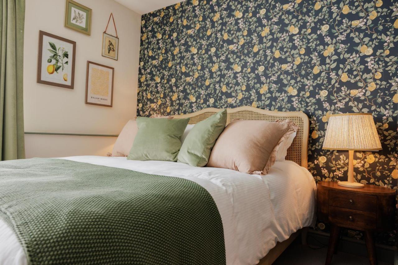 The George & Dragon Hotell Westerham Exteriör bild